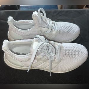 Women’s Adidas ultraboost size  7.5